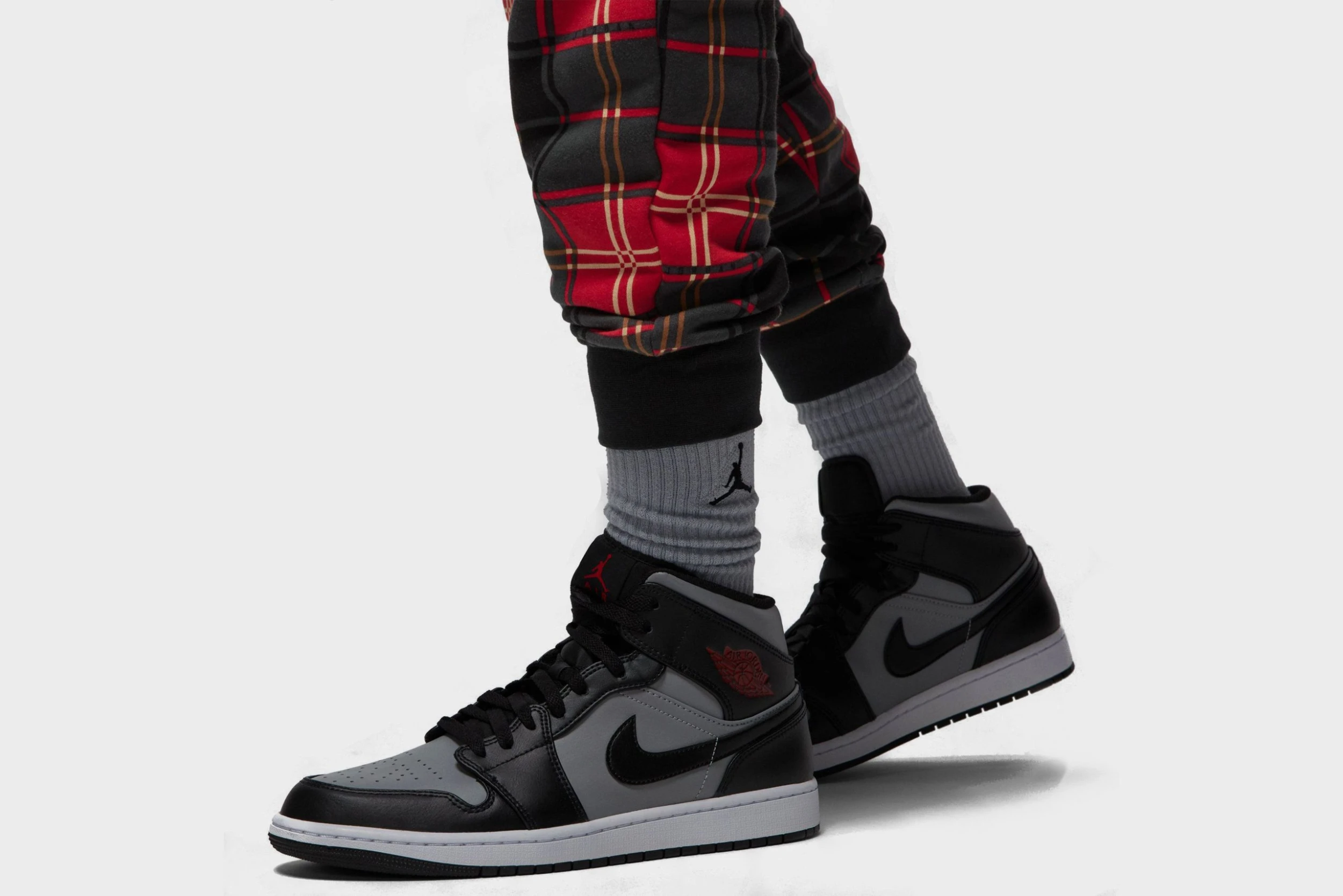 Jordan Essential Holiday Fleece Sweatpants (Fire Red/Dark Driftwood) - Image 3